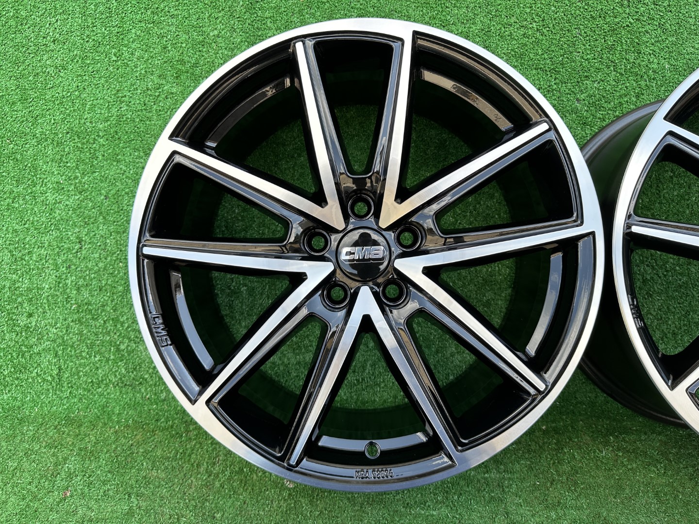 R18 5x108 (63,4) CMS C30 - 8J ET55 -  Diamond Black Gloss- 