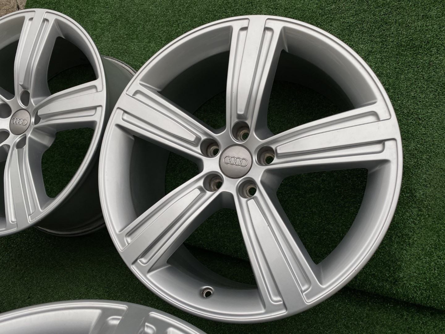 R19 5x112 (66.5) Original Audi 8J ET32 / 8x19 