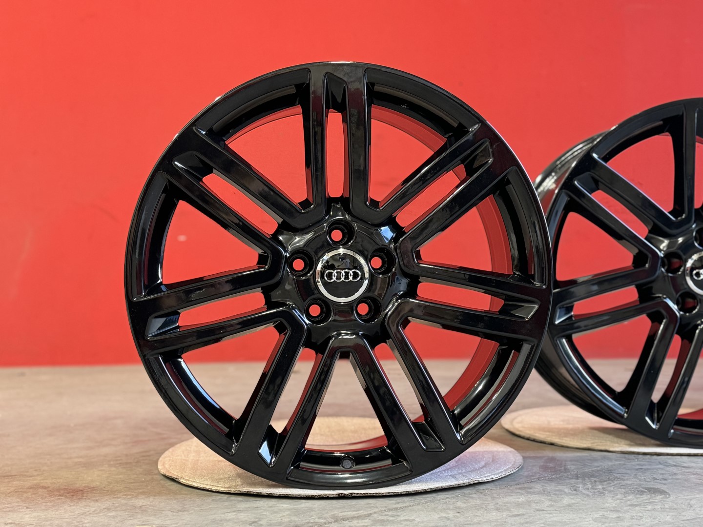 R20 5x112 (66.5) Original Audi 8J ET25 OE 4G0601025AS -Black 