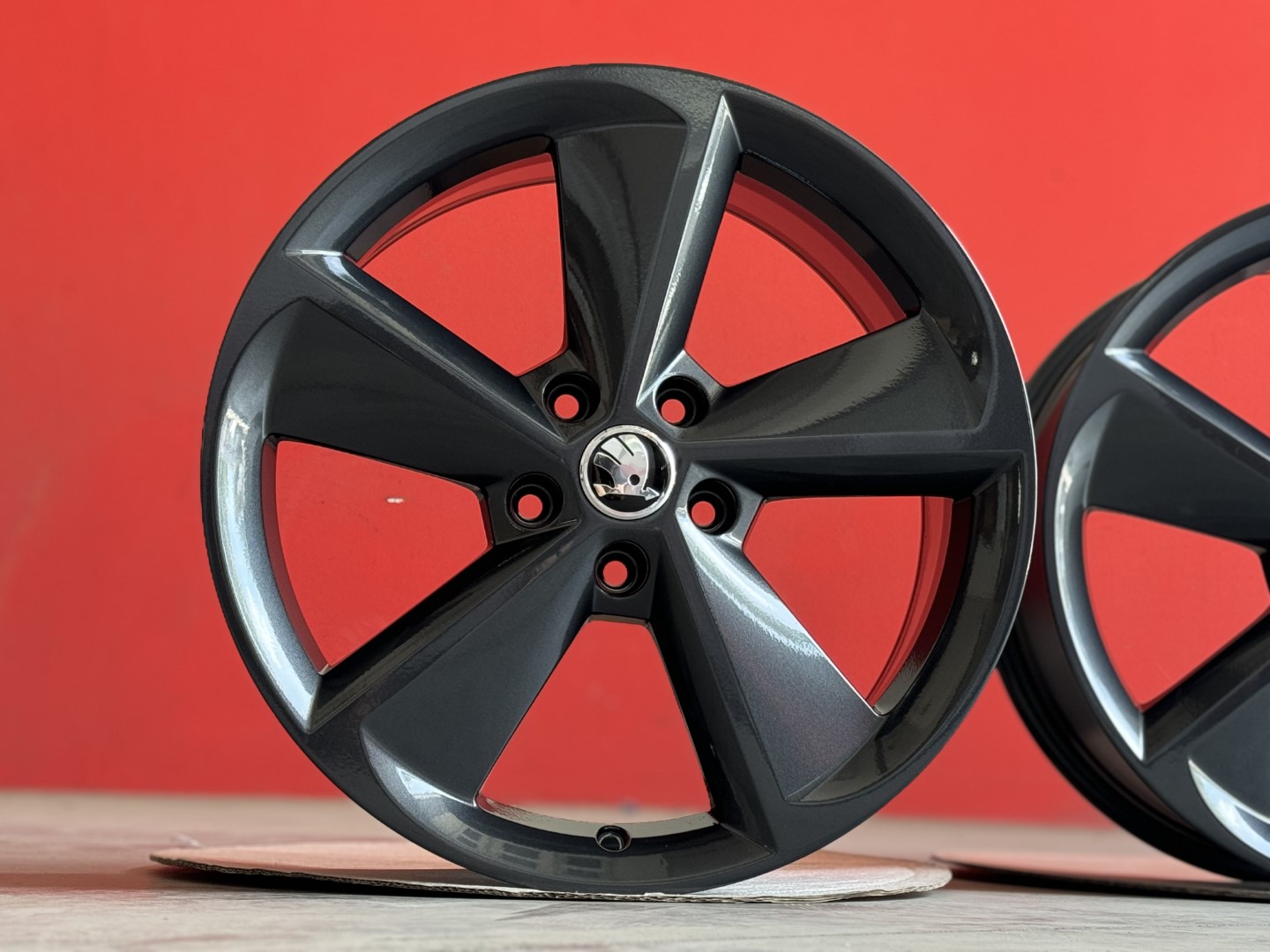 R18 5x112 Original Skoda Octavia Golus  7.5J ET51 - OE 5E0601025AC