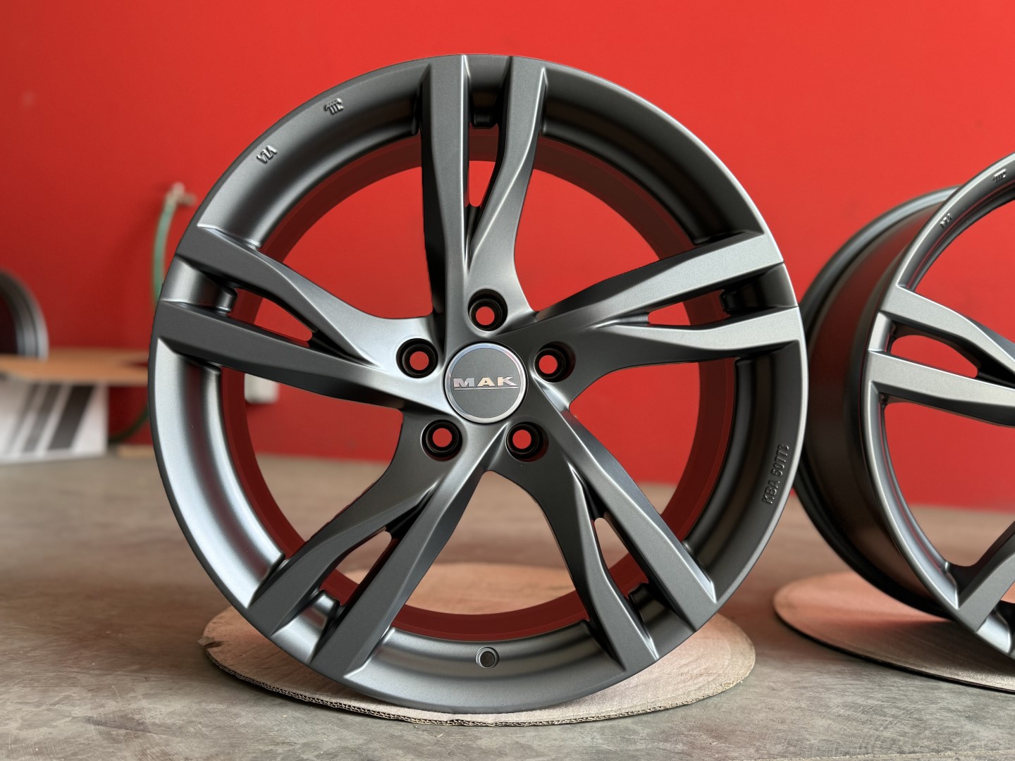 R18 5x112 (57,1) MAK STOCKHOLM 8J ET50 MATT TITAN 18"  8x18 