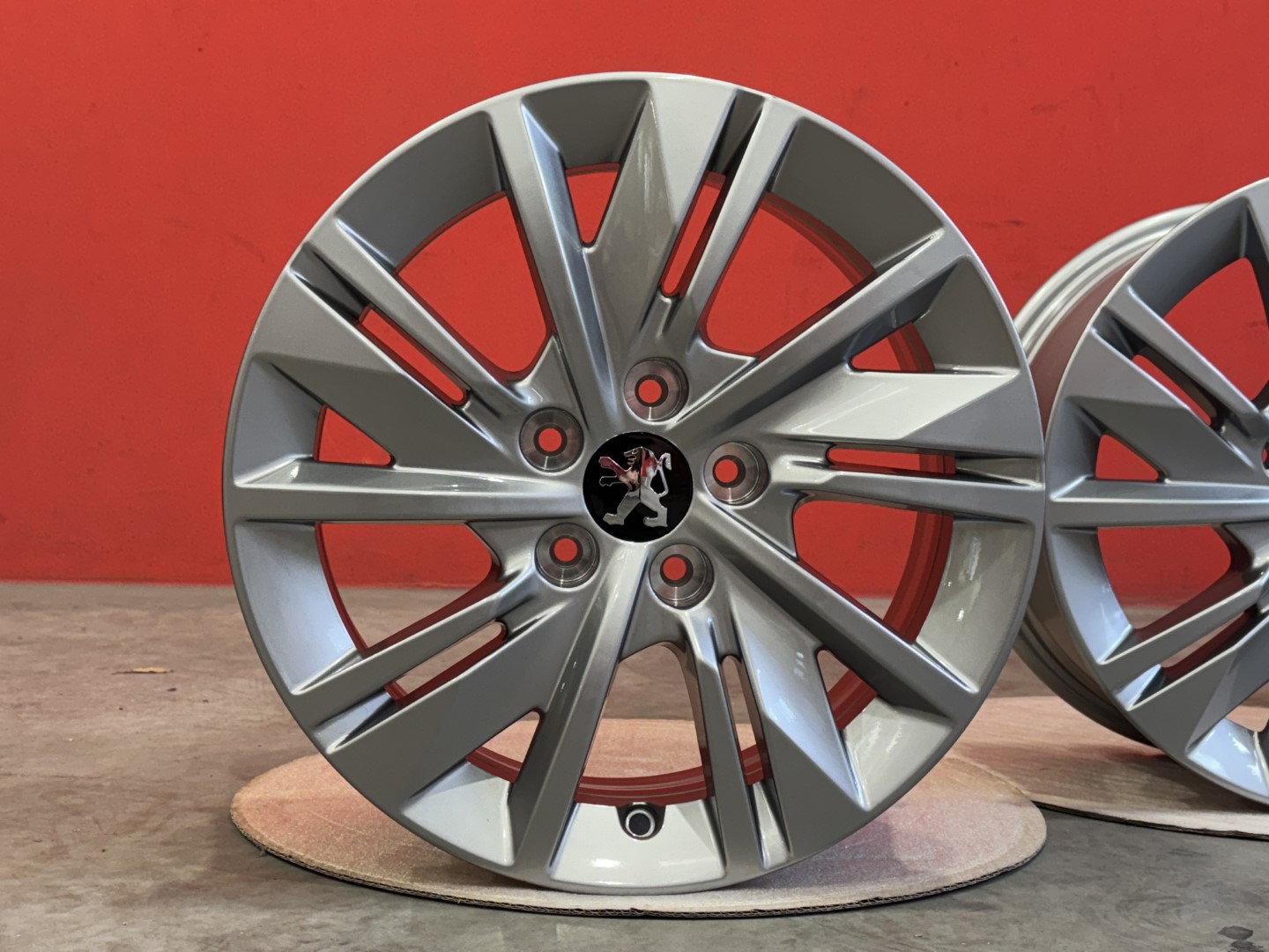  R16 5x108 Original Peugeot 508 7J ET40 OE 9814117777
