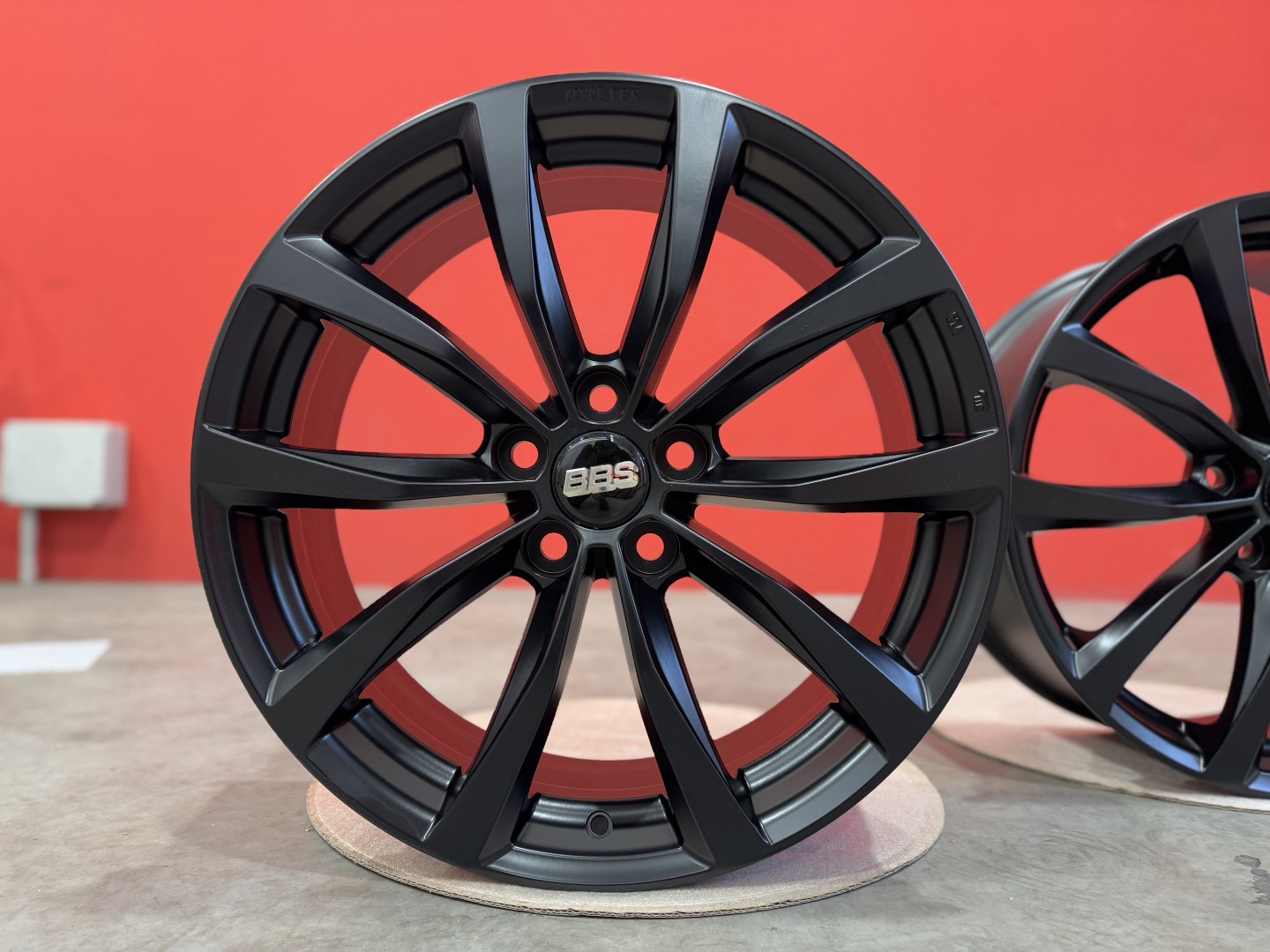 R19 5x114,3 (60,1) MAK WOLF 7.5J ET50 MATT BLACK /  Toyota Camry C-HR 