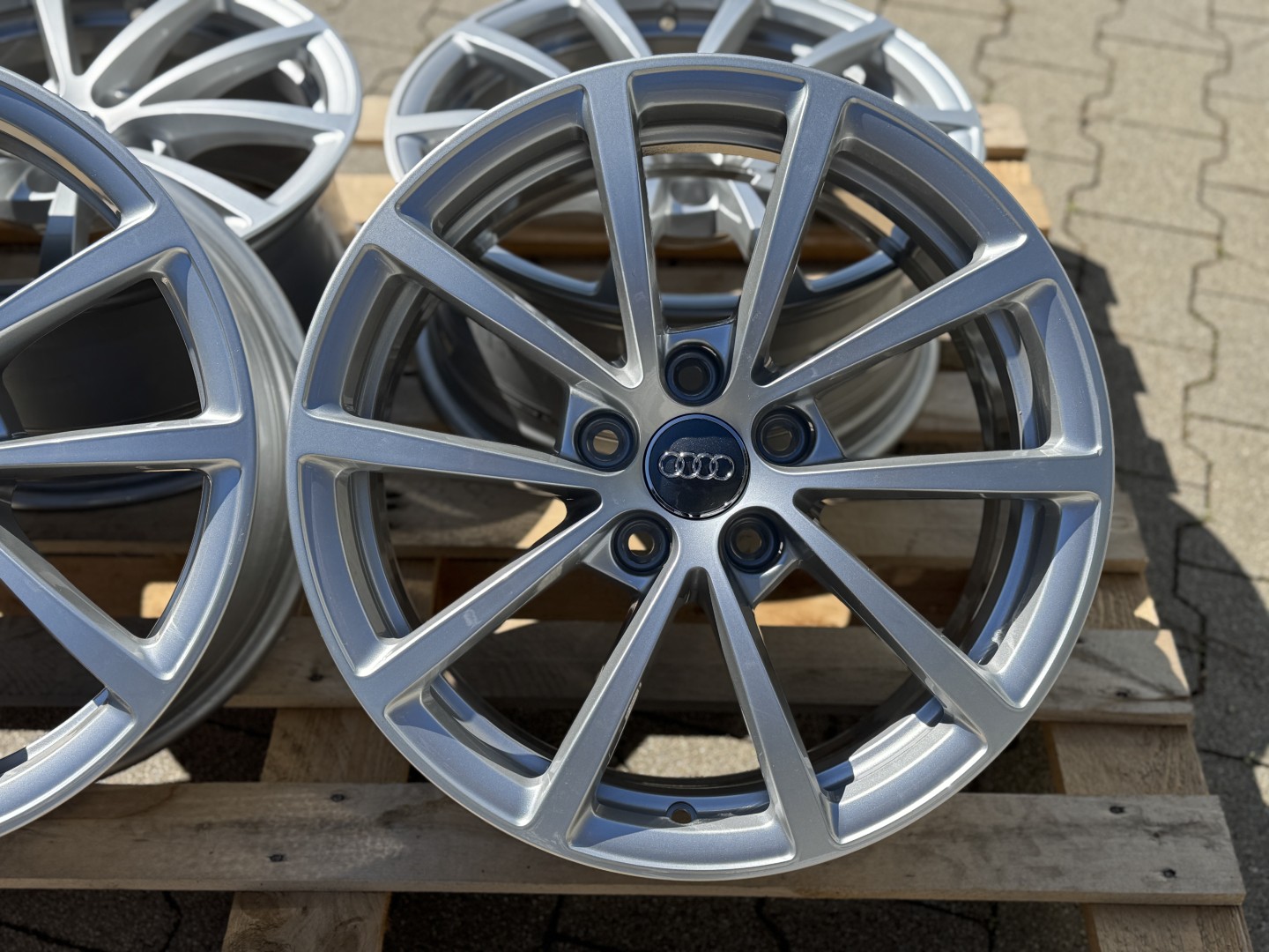 R17 5x112 Original Audi A4 A6 7.5J ET37 OE 4K0601025 