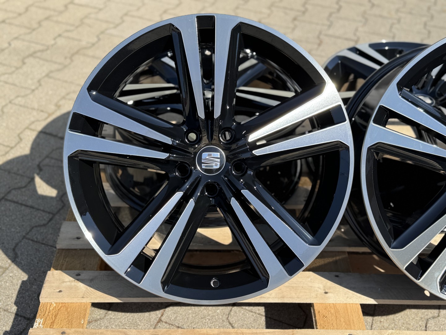 R19 5x112 Original SEAT  Leon Cupra  8J ET50 OE 5F0601025K CUSTOM BLACK DIAMOND