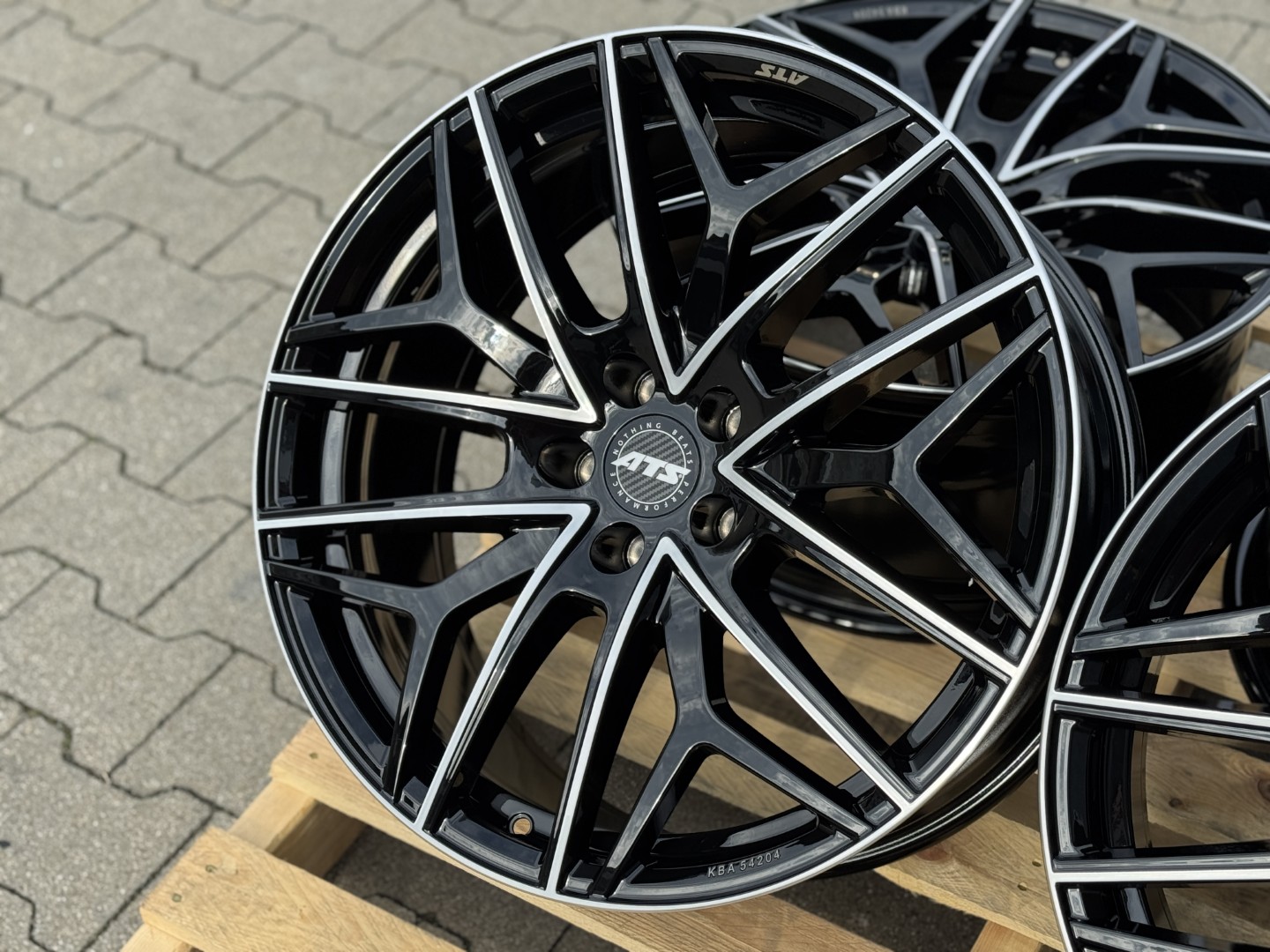 R20 5x112 (66,5) ATS PASSION 8.5J ET28 diamant-schwarz frontpoliert