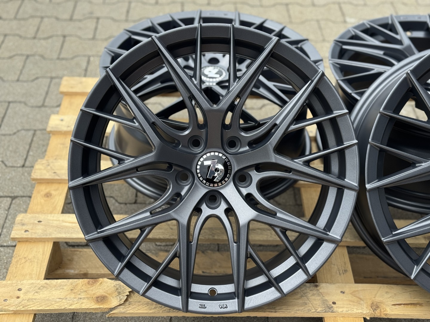 R18 5x112 (66,6) 79wheels seventy9 SCF-L TB 8J ET30 