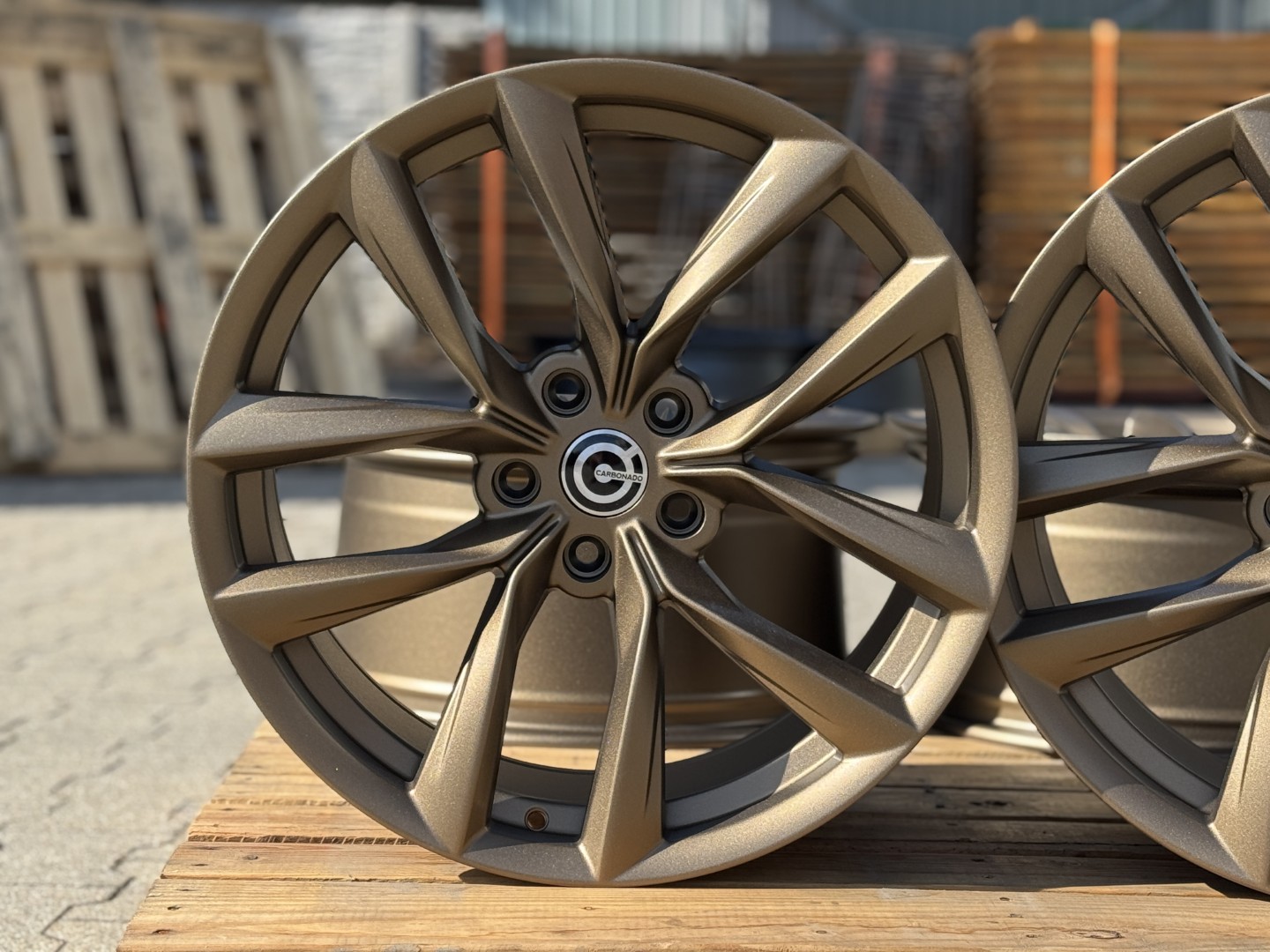 R18 5x114,3 (64,1) Carbonado Electric LB 8.5J ET40