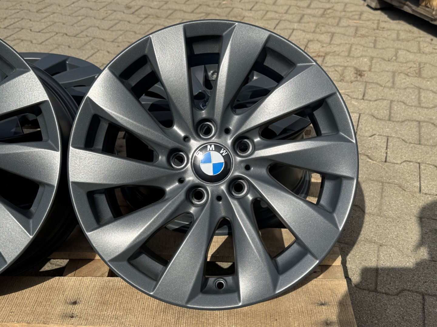 R17 5x120 Original Bmw F20 F21 Turbine Styling 381 7.5J ET43 OE 6796206 - Custom Antracit matte -