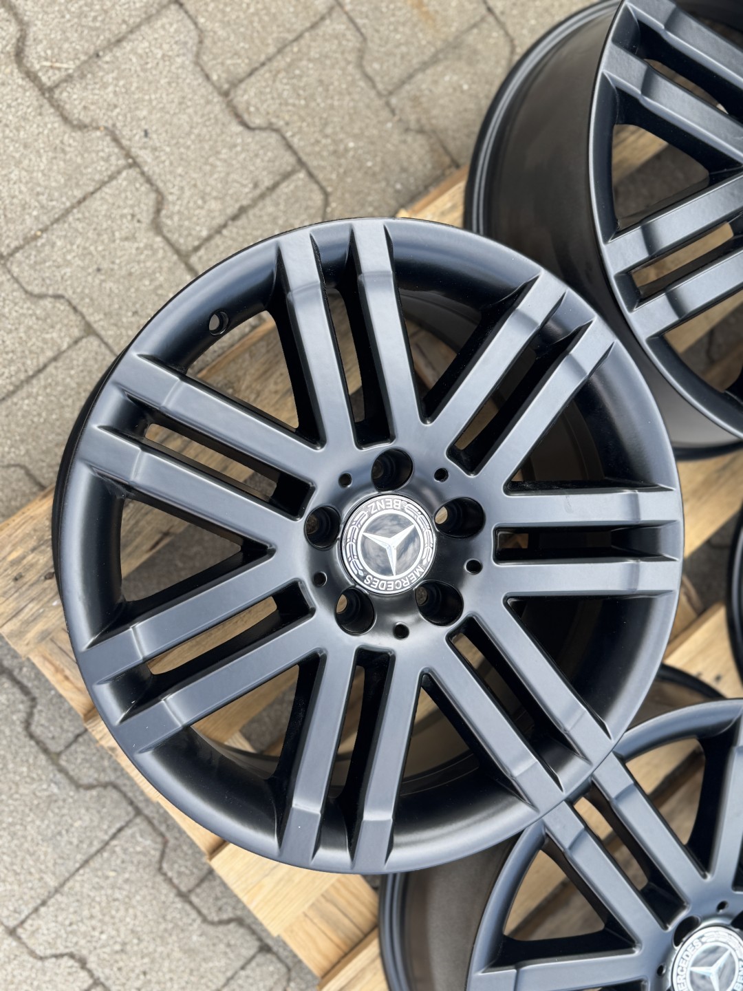 R17 5x112 Original Mercedes C Class W204  OE A2044010502 7.5 ET47 -  OE A2044010302 8.5J ET58  - DVOJROZMER