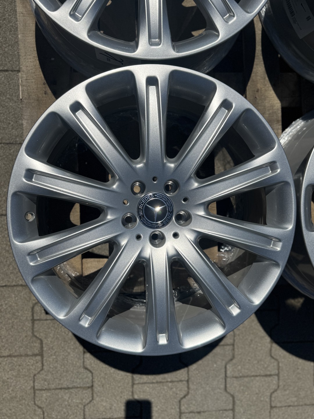R20 5x112 (66.5) Original Mercedes  GLE GLC 8.5J ET29 OE A2924010300 