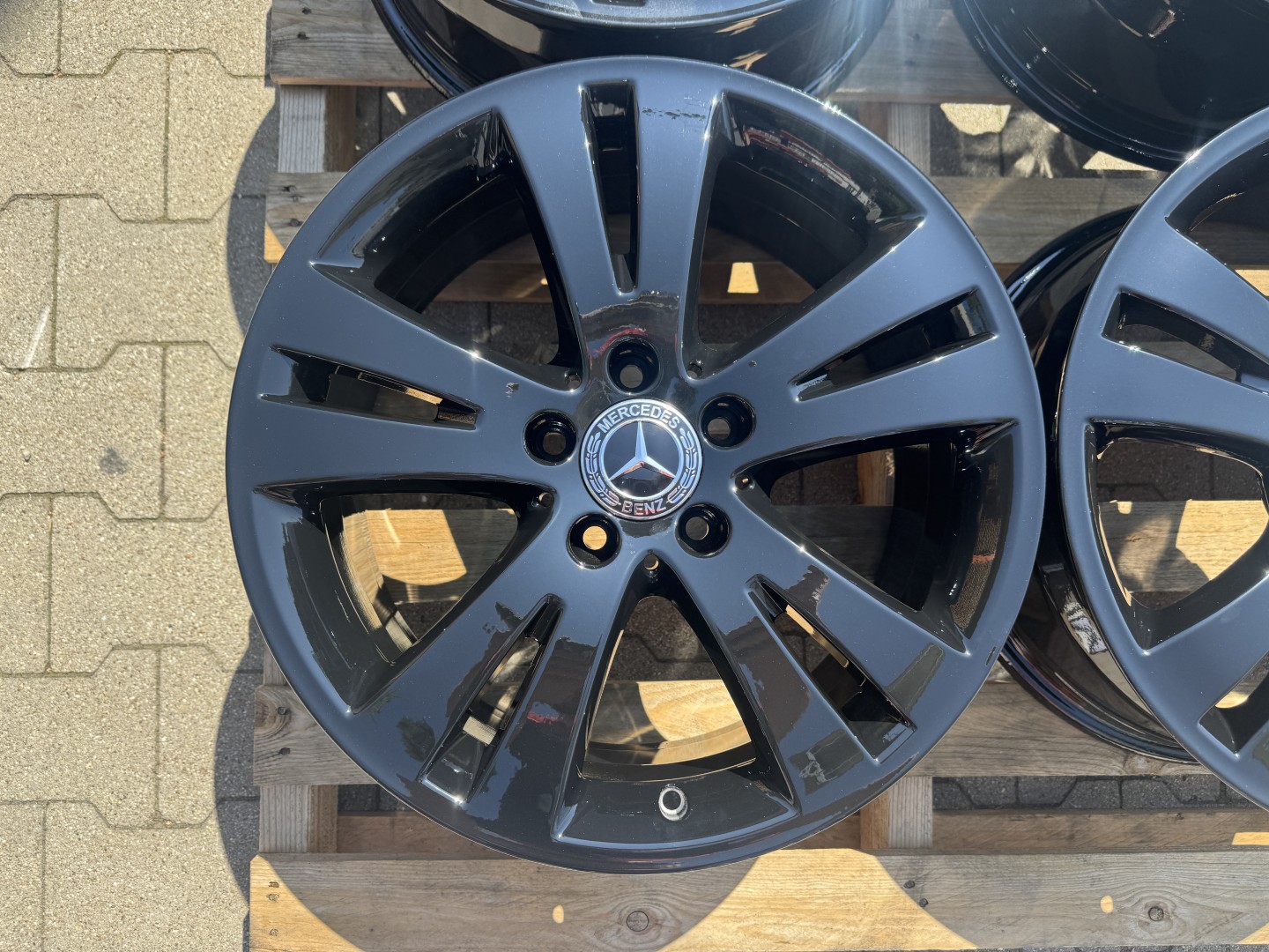 R17 5x112 Original Mercedes C-class 7.5J ET47 Black Glossy OE A2044010402