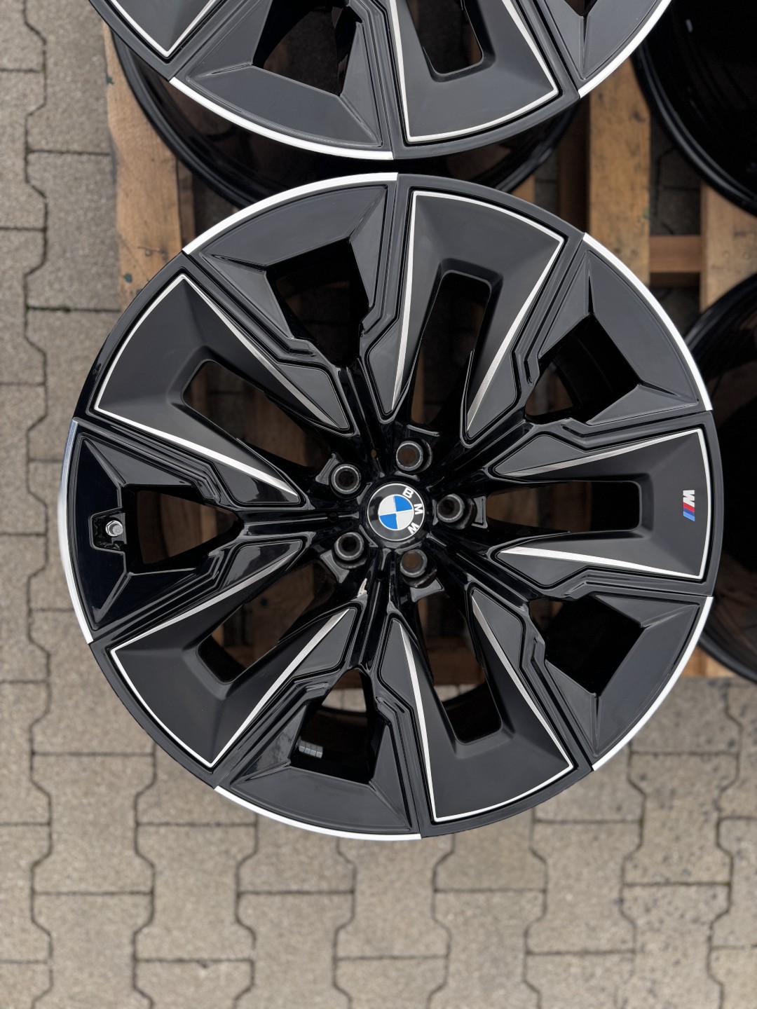 R21 5x112 Original BMW 7er i7 G70 M909 Aerodynamic 9J ET24 OE 5A41F78 - 10.5J ET44 OE 5A41F79 + TPMS 