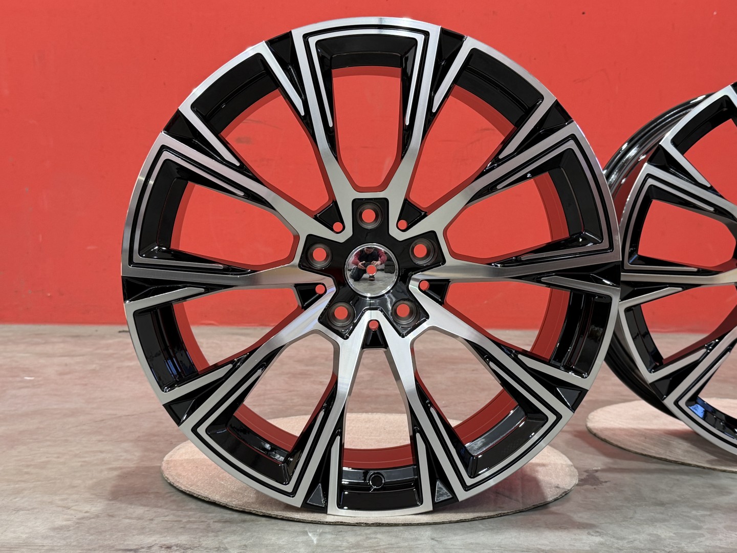 R19 5x120 (72,6) CARBONADO TROPHY BFP 8J ET30 
