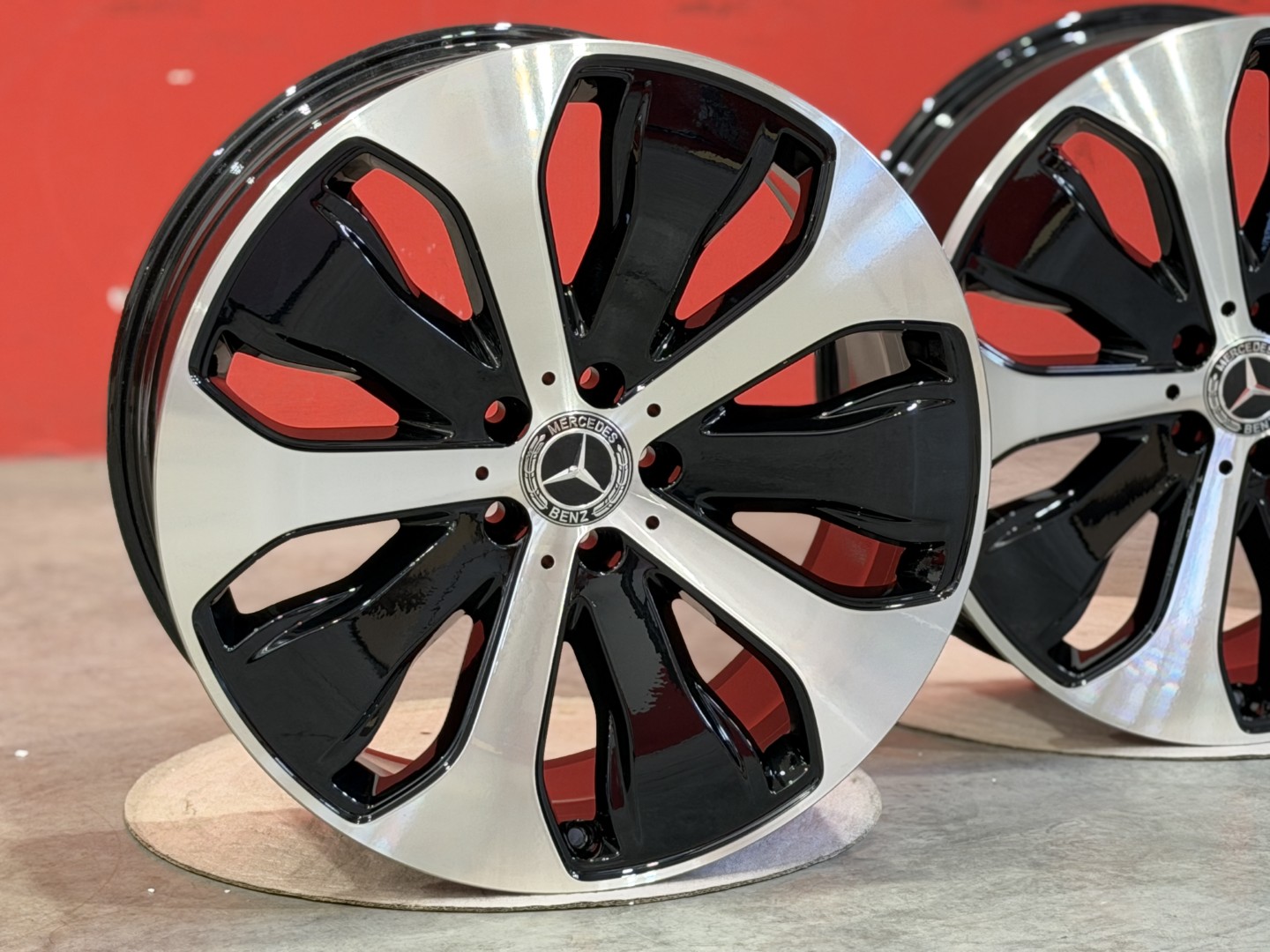 R20 5x112 Original Mercedes EQC - 7.5J ET32 OE A2934010300 - 8.5J ET30 OE A2934010500  - DVOJROZMER