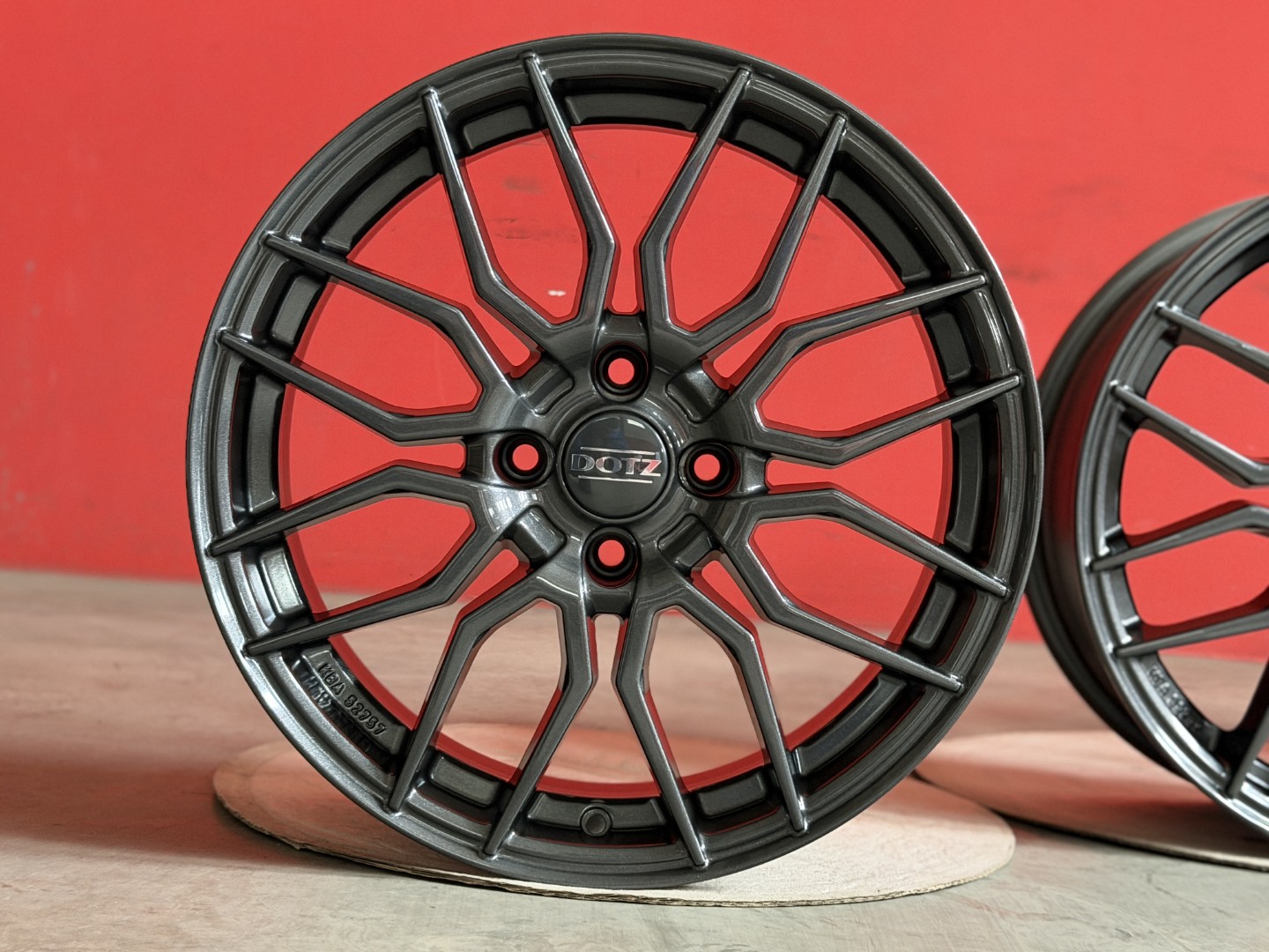 R17 4x108 (65,1) DOTZ LimeRock Grey Gunmetal 7J ET15  