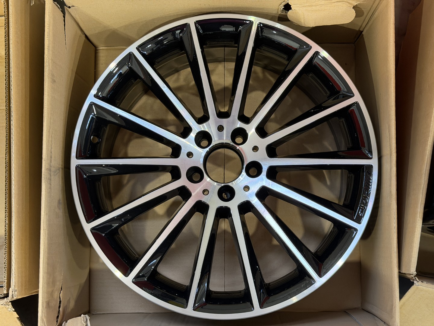 R20 5x112 Original Mercedes 8J ET43 - A213 401 2200 / A2134012200