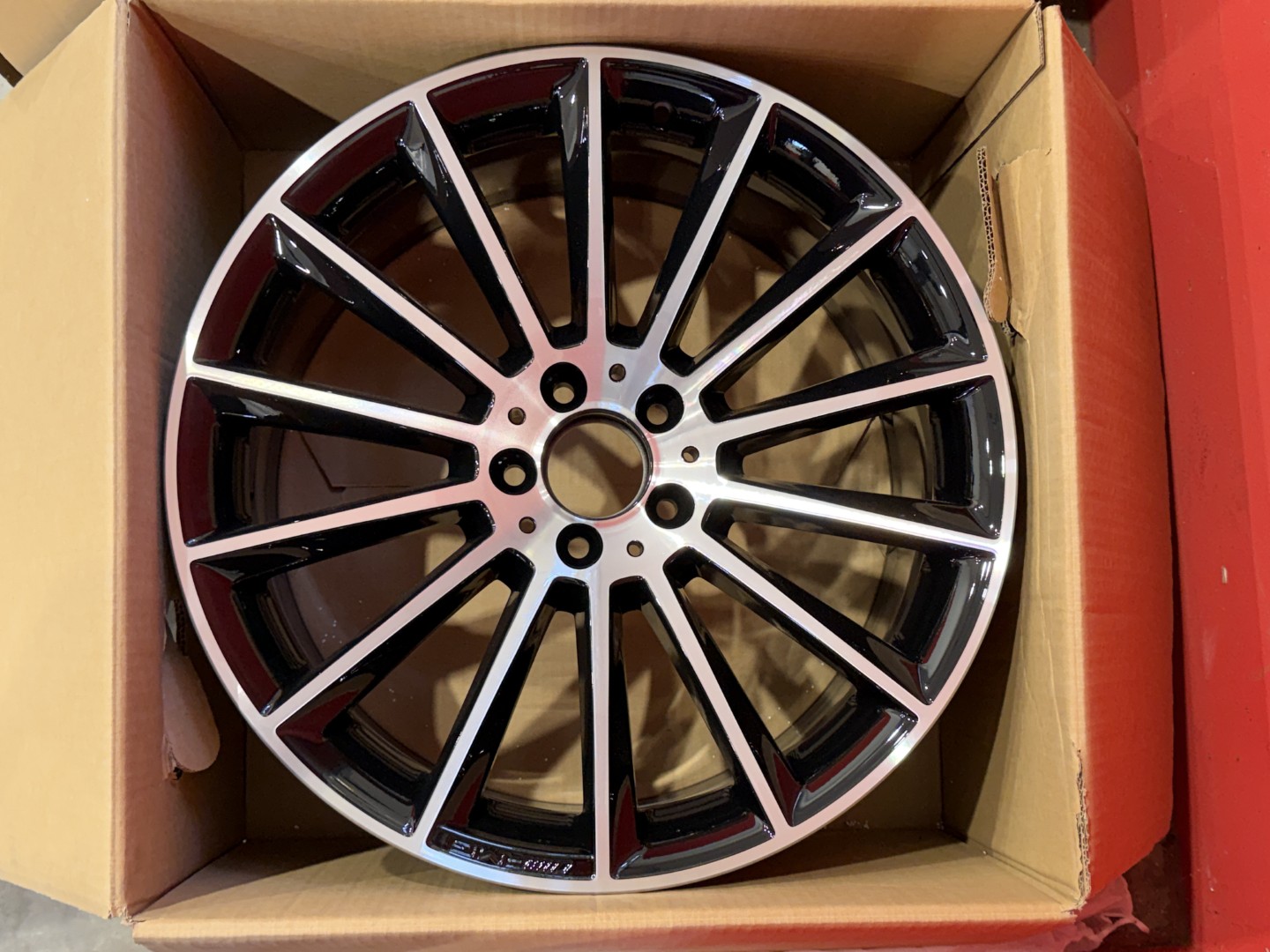 R20 5x112 Original Mercedes 9J ET49 - A213 401 2300 / A2134012300 