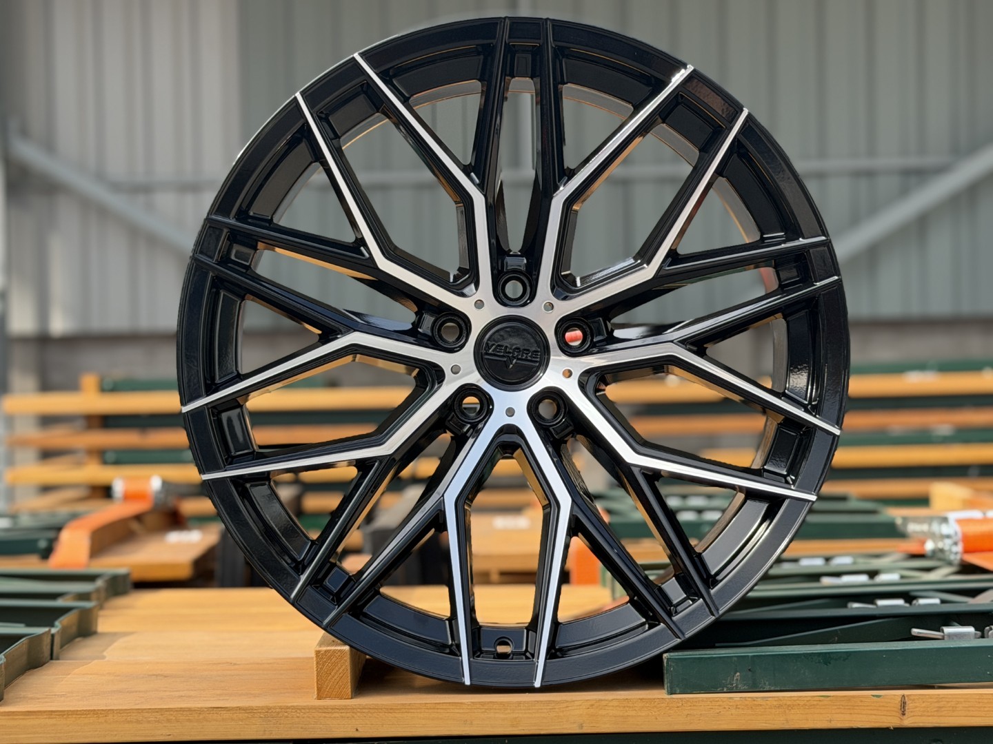 R20 5x112 (73,1) VELARE 9J ET35 Black Diamond 20141-1-5112