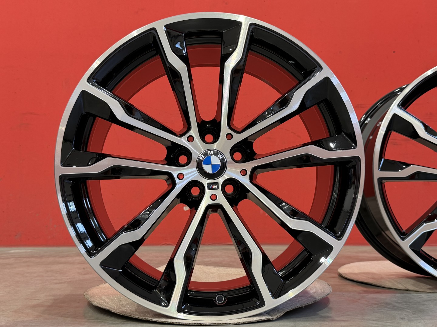 R20 5x112  Original Bmw Styling 699M X3 G01 X4 G02  8J ET27 - OE 8010268 - 9.5J ET43 OE 8010269 - X3 G01 X4 G02 DVOJROZMER