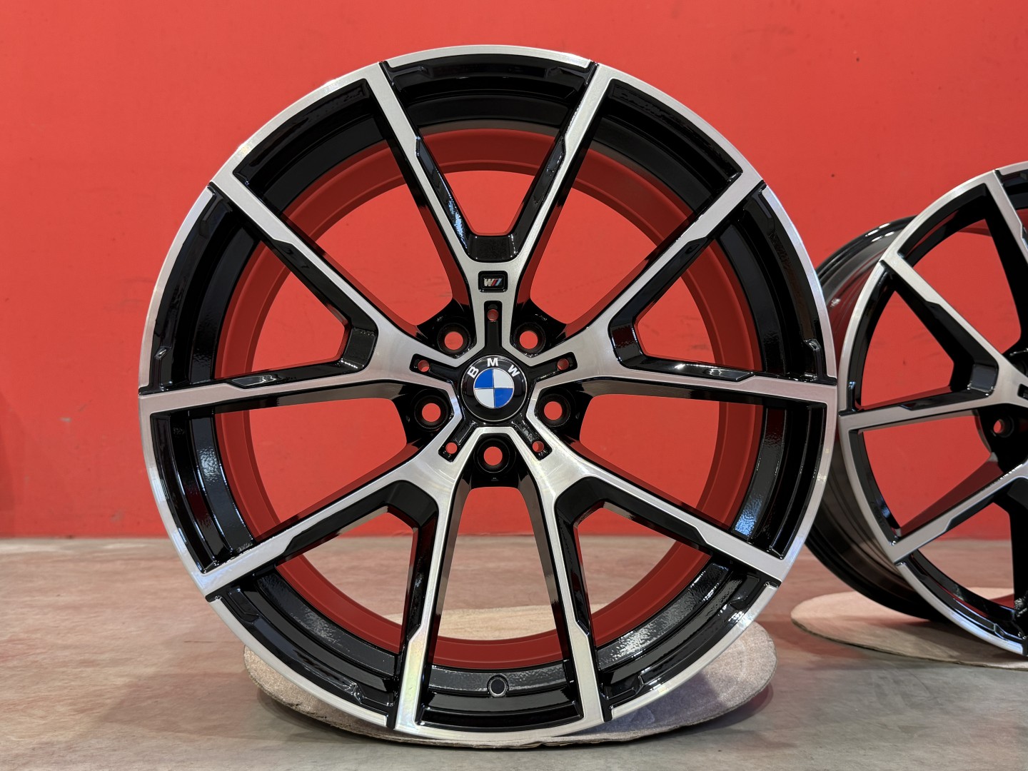 R20 5x112 Original BMW M728 728M G14 G15 G16 - 8J ET26 OE  8097240 +  9J ET41 OE 8097241 - DVOJROZMER