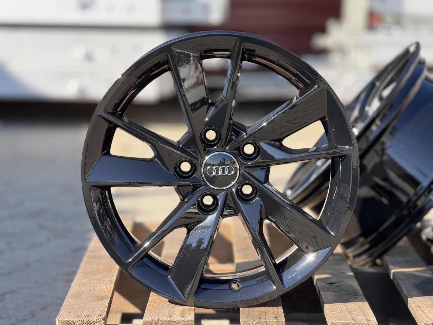 R16 5x112 Original Audi 7J ET35 OE 8W0601025B Black Glossy