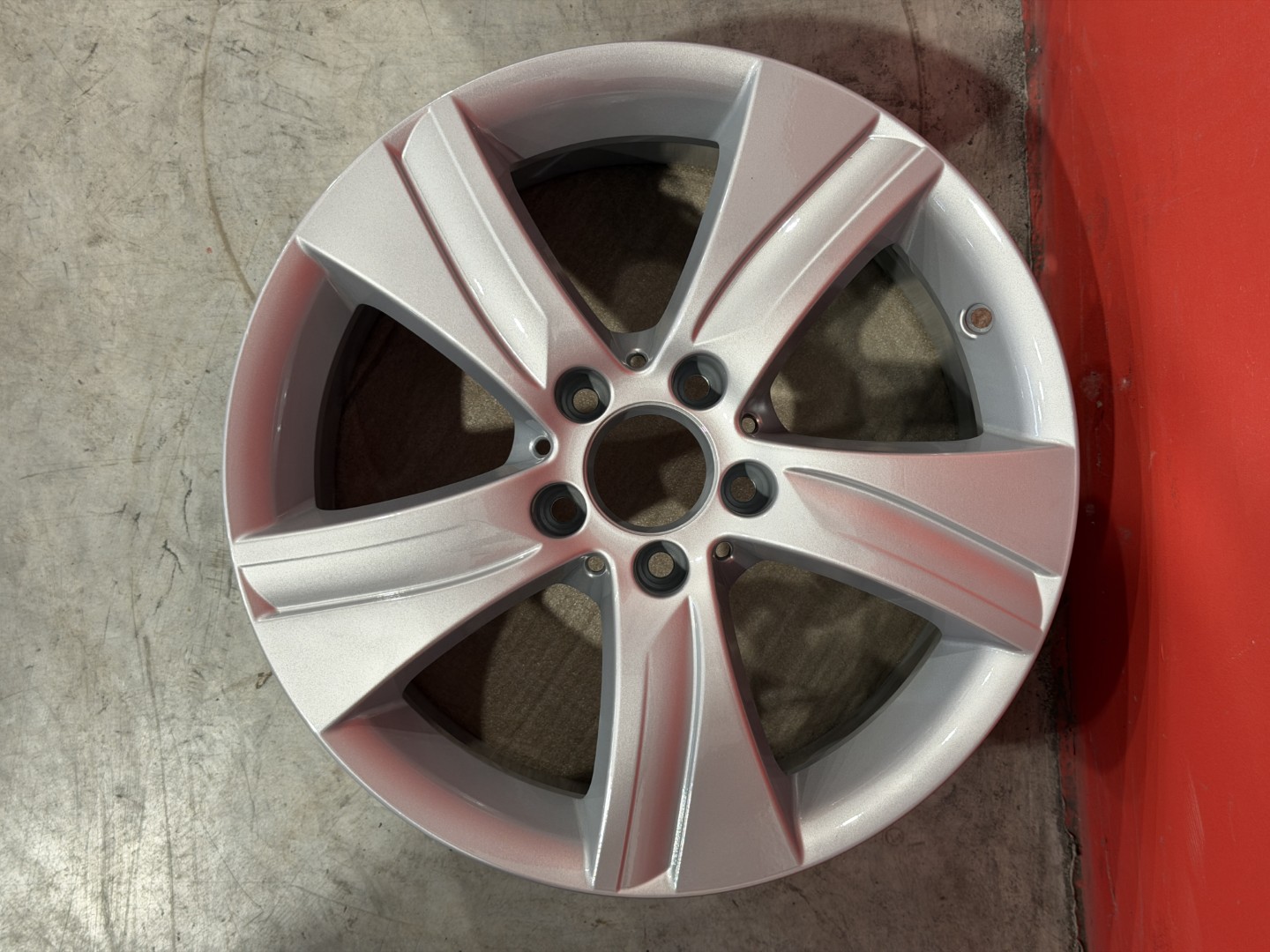 R17 Original mercedes 8.5J ET48 - A2124011902