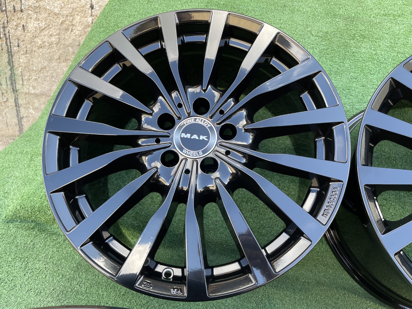 R18 5x112 (66.6) Original MAK KRONE BLACK MIRROR 9J ET33  NEW