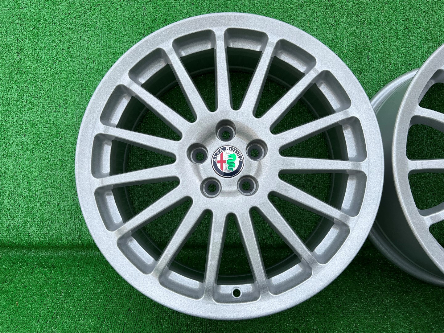 R17 5x98 Original Alfa Romeo 7j ET40,5 - 156 147 GT -  Silver - OEM 5901241 - 45
