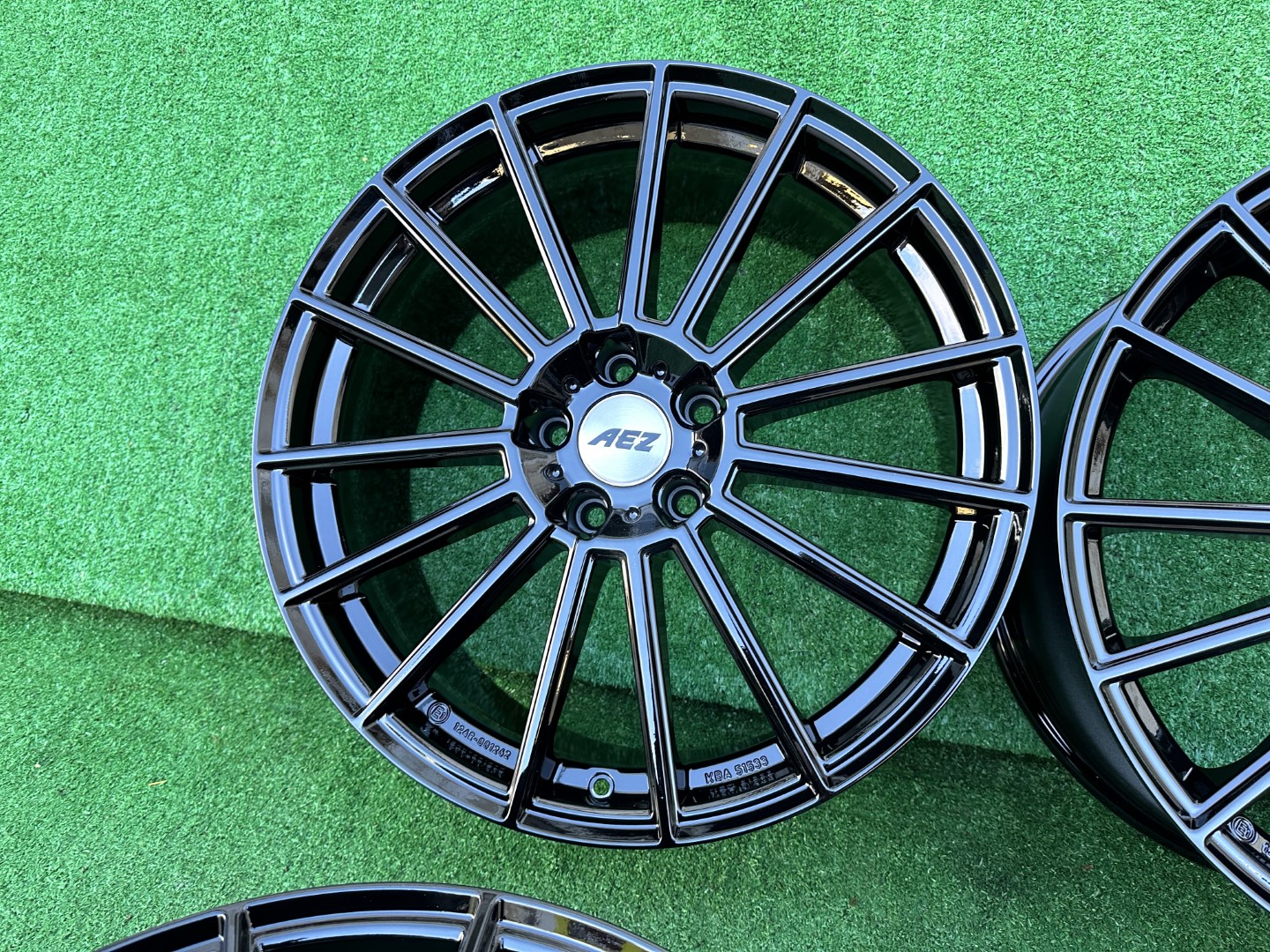 R20 5x120 Original AEZ Multispoke Black Mirror  8.5 ET47 NEW FOR LAND ROVER DISC